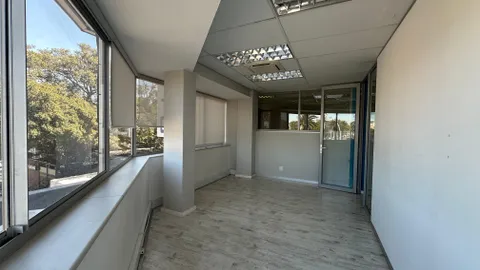 WhatsApp Image 2025-10-20 at 09.52.24 (2).